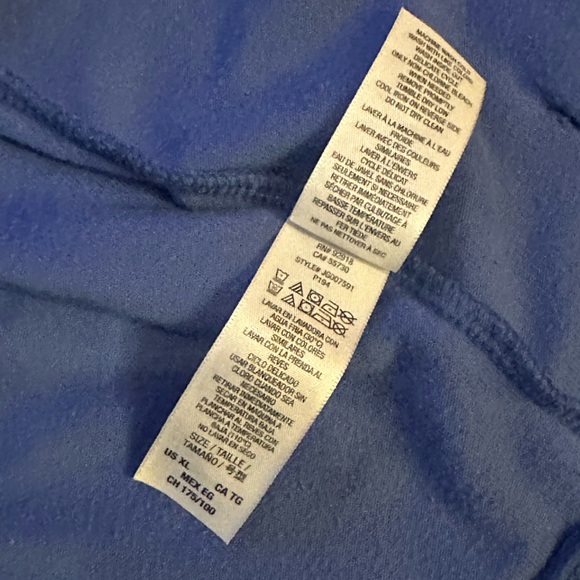 WOW POSHMARK - Authentic Juicy Couture Velour Embroidered Jacket - Picture 10 of 14